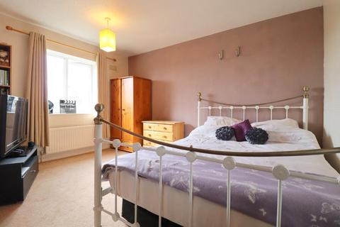 33 Linbridge Way, Luton, LU2 9TU