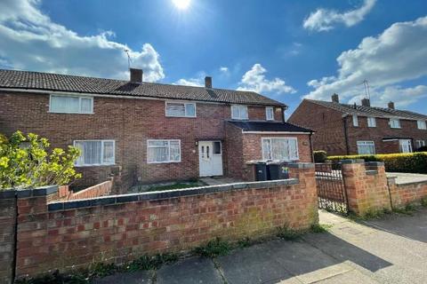 3 bedroom terraced house to rent, Chesford Road, Putteridge, Luton, LU2 8DT