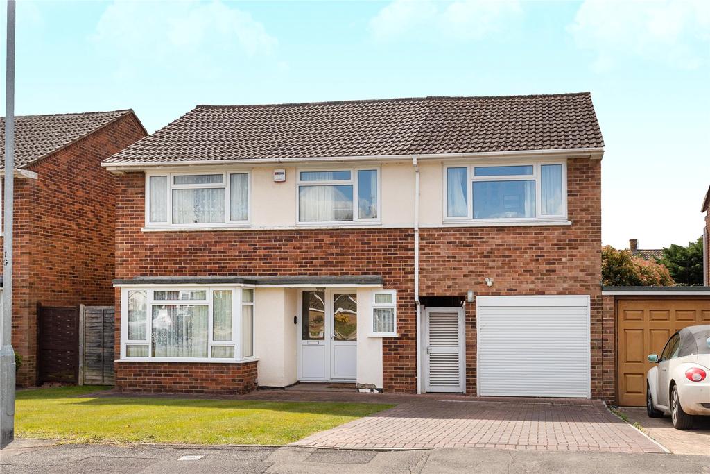 Sewell Avenue, Wokingham, Berkshire... 5 bed detached house £625,000