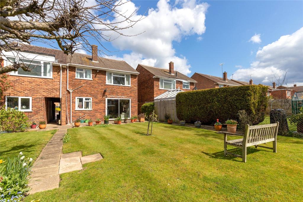 Sewell Avenue, Wokingham, Berkshire... 5 bed detached house £625,000