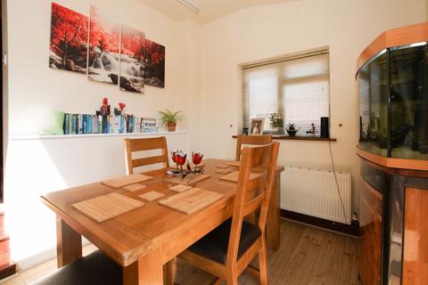 137 Chestnut Avenue, Exeter, EX2 6DW
