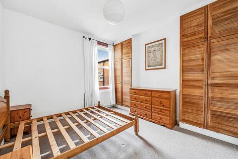 2 bedroom flat to rent, Darwin Road, Ealing, London, W5 4BA