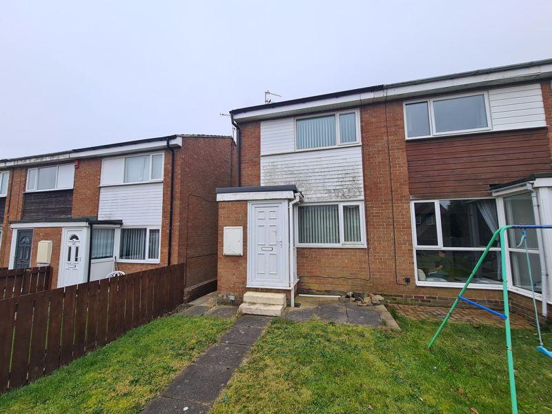 Balmoral Close, Bower Grange, Bedlington 2 bed terraced house £450