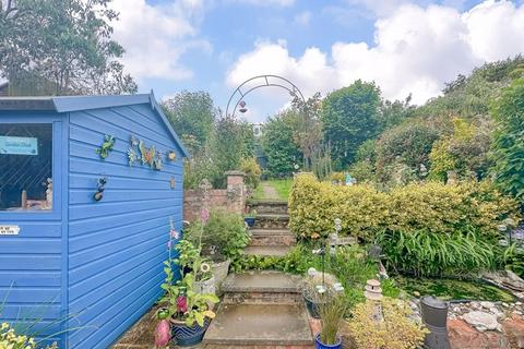 2 bedroom semi-detached bungalow for sale, Coppice Close, Banbury