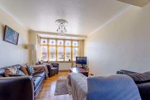 18 Henley Avenue, Sutton, SM3 9SG
