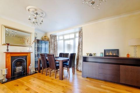 18 Henley Avenue, Sutton, SM3 9SG
