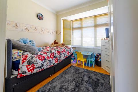 18 Henley Avenue, Sutton, SM3 9SG