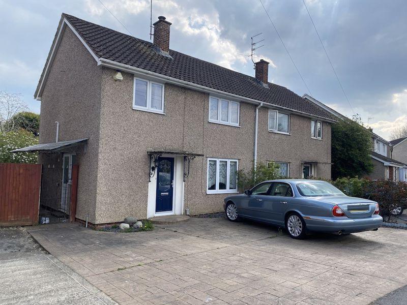 Woodfield Road, Northgate, Crawley 3 bed semidetached house £350,000