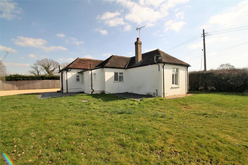 Henfield Road, Albourne 3 bed detached bungalow £525,000