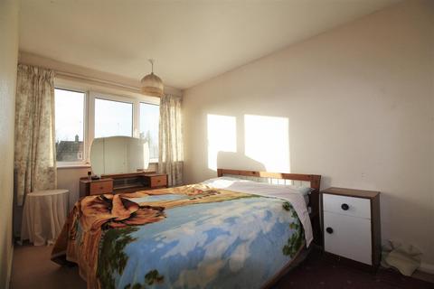 42 Downsview, Small Dole, Henfield, BN5 9YB
