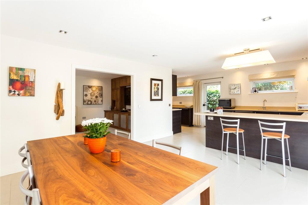 Dryburgh Road, Putney, London, SW15 4 bed detached house £6,000 pcm