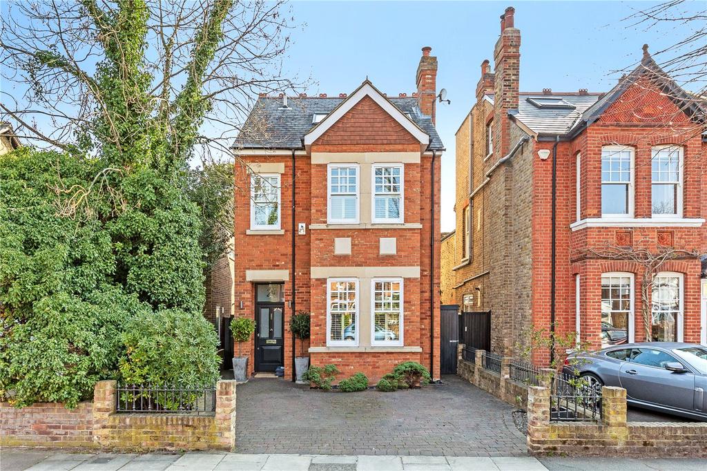 Langham Road, Teddington, Middlesex, TW11 5 bed detached house for sale