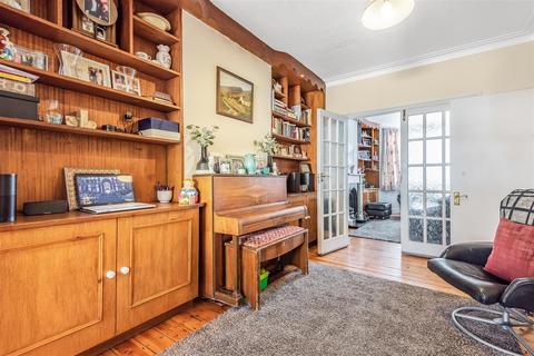 103 London Road, Wembley, HA9 7ET