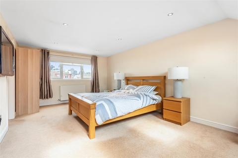 103 London Road, Wembley, HA9 7ET