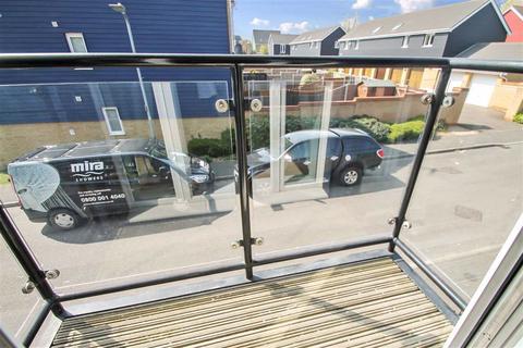 2 bedroom apartment for sale - Zeus Road, Southend On Sea, Essex