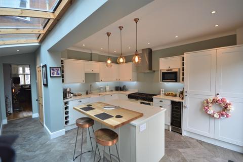 8 Manor Road, Chelmsford, CM2 0ER