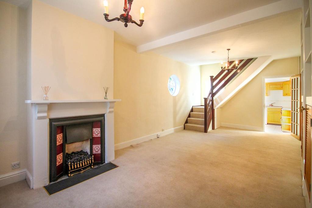 Living Room Long.jpg