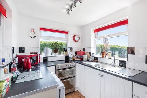5 Cawthorne Lane, Wrelton, Pickering, YO18 8PQ