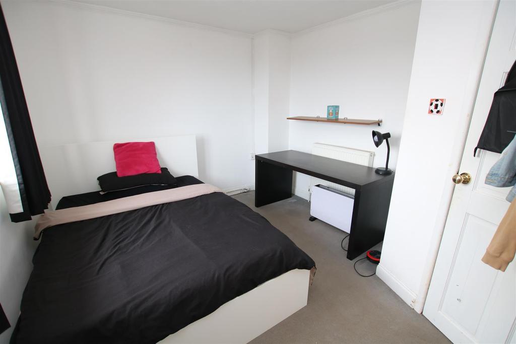 Bedroom 2.JPG