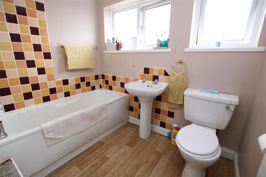 Bathroom.JPG