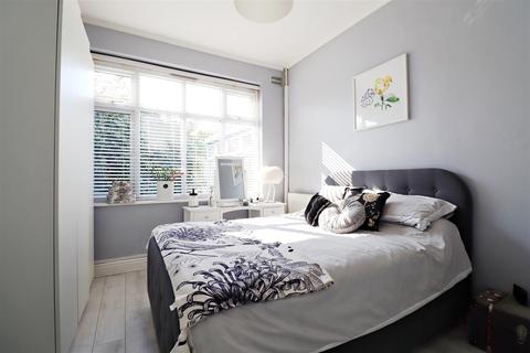 49 Upper Park Road, Belvedere, DA17 6EN