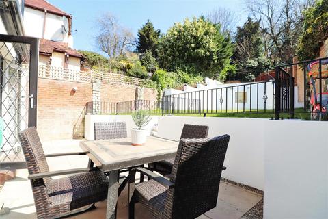 2 Arcadian Close, Bexley, DA5 1JJ
