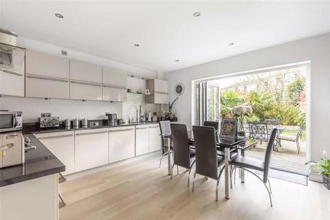 2, Austell Heights Austell Gardens, London, NW7 4PG