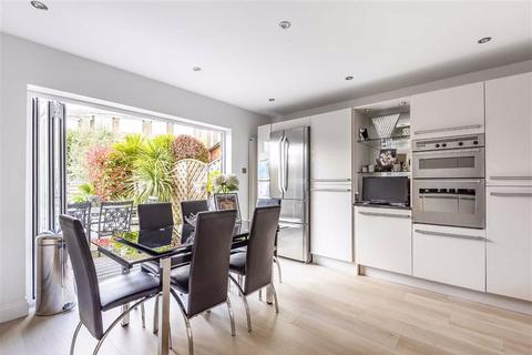 2, Austell Heights Austell Gardens, London, NW7 4PG