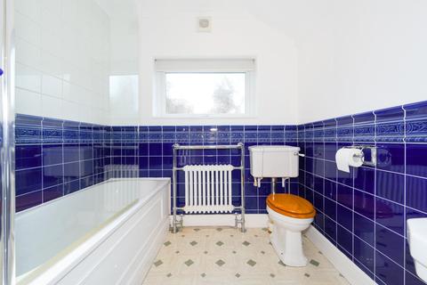 18 Laburnum Road, Epsom, KT18 5DT