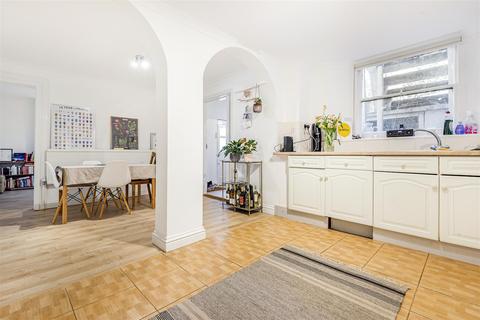 6b South Terrace, Surbiton, KT6 6HT