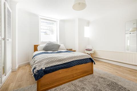 6b South Terrace, Surbiton, KT6 6HT