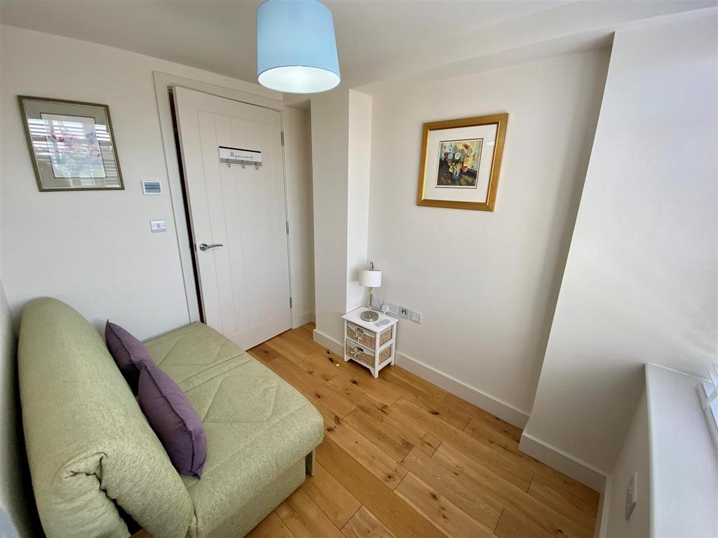 Bedroom 3-2.jpg