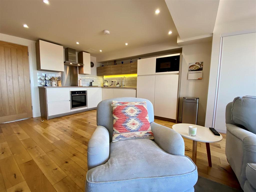 Kitchen 3.jpg