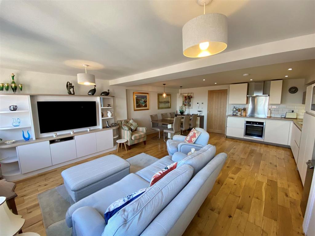 Open plan living.jpg