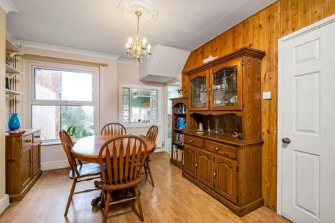 50 Campbell Road, Salisbury, SP1 3BG