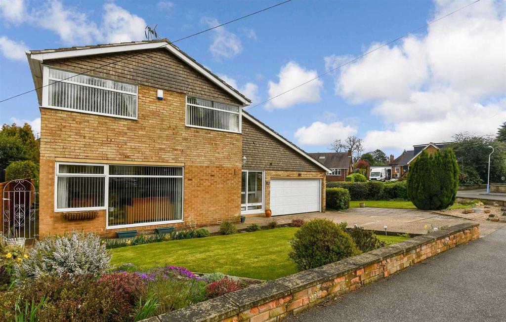 Braids Walk, Kirkella 3 bed detached house £335,000