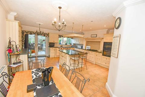 389 Beverley Road, Anlaby, Hull, HU10 7BQ