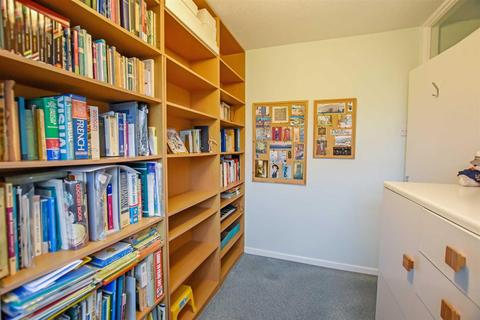 1 The Lawns, Anlaby, Hull, HU10 7HD