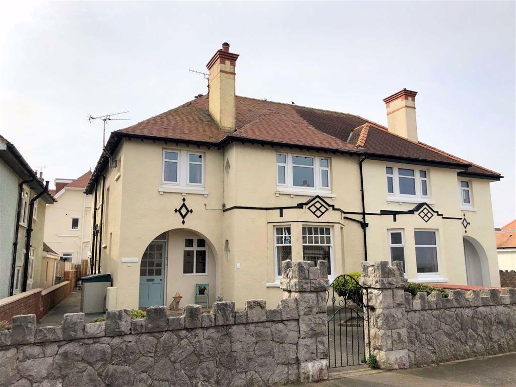 Lloyd Street West, Llandudno, Conwy 2 bed apartment for sale £142,500