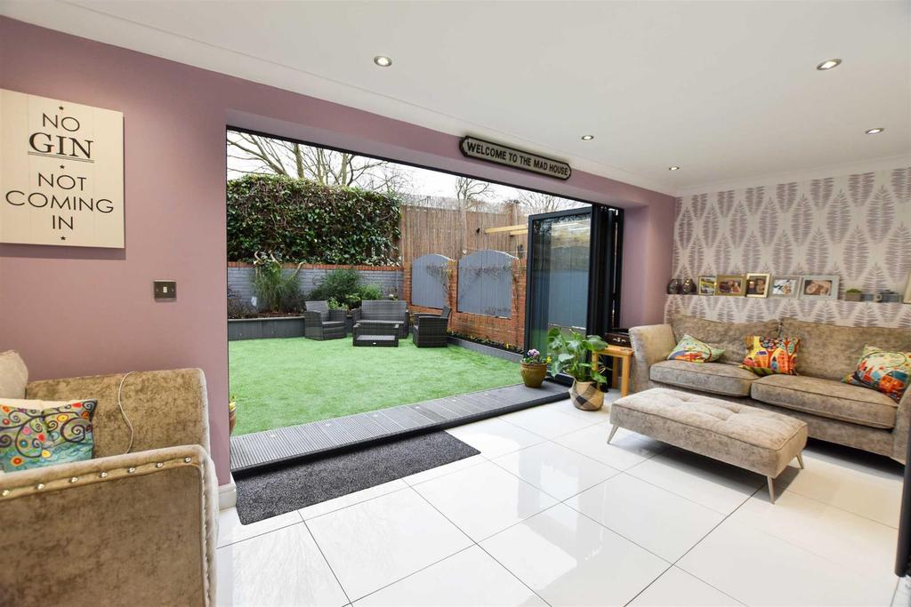 Tower Hill Mews, Hessle 4 bed townhouse £229,500