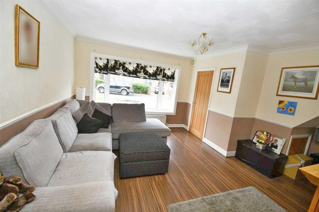 Road, Hessle 3 bed semidetached house £150,000