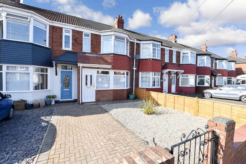 Reldene Drive, Willerby Road, HULL 3 bed terraced house £130,000