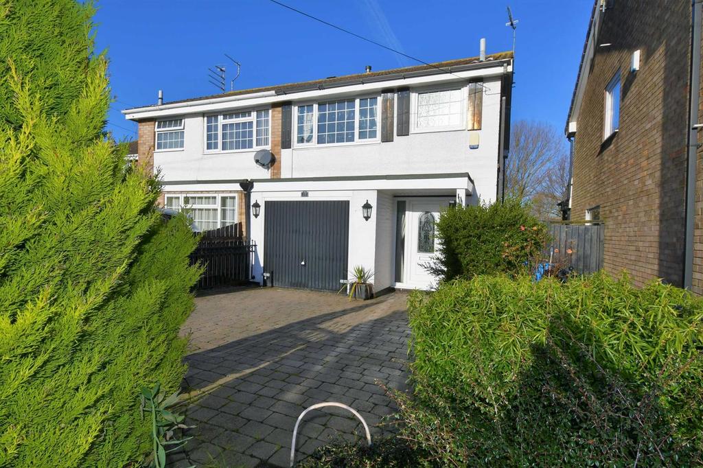 Weardale, Hull 3 bed semidetached house £140,000