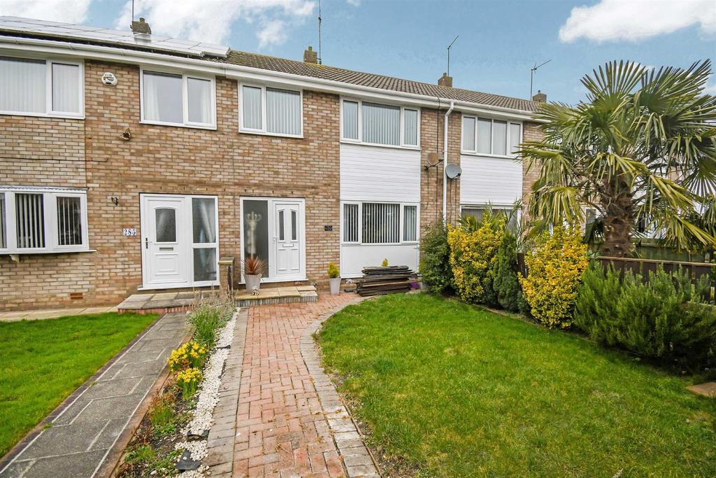 Newtondale, Sutton Park, Hull 3 bed terraced house £120,000