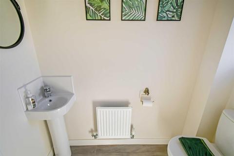 11 Gypsy Moth Lane, Kingswood, Hull, HU7 3LQ