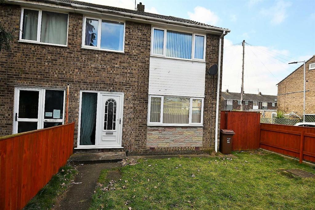 Newtondale, Sutton Park, Hull 3 bed end of terrace house £120,000