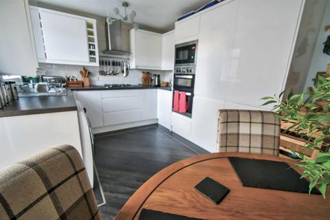 36 Beamsley Way, Kingswood, Hull, HU7 3EH