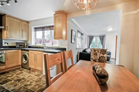 11 Eldon Drive, Preston, Hull, HU12 8XH