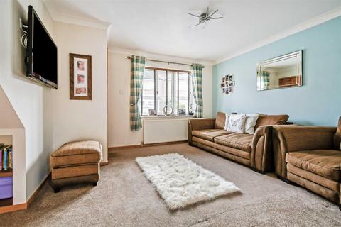 11 Eldon Drive, Preston, Hull, HU12 8XH
