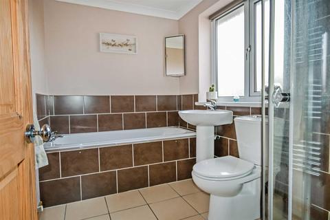 11 Eldon Drive, Preston, Hull, HU12 8XH